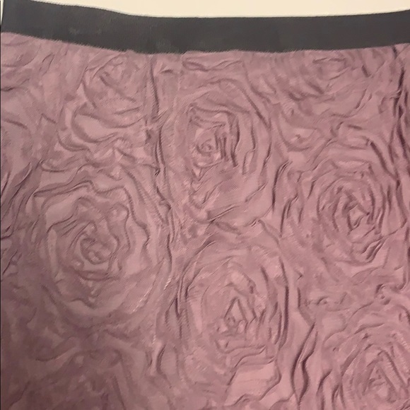 Skirt - Picture 2 of 3